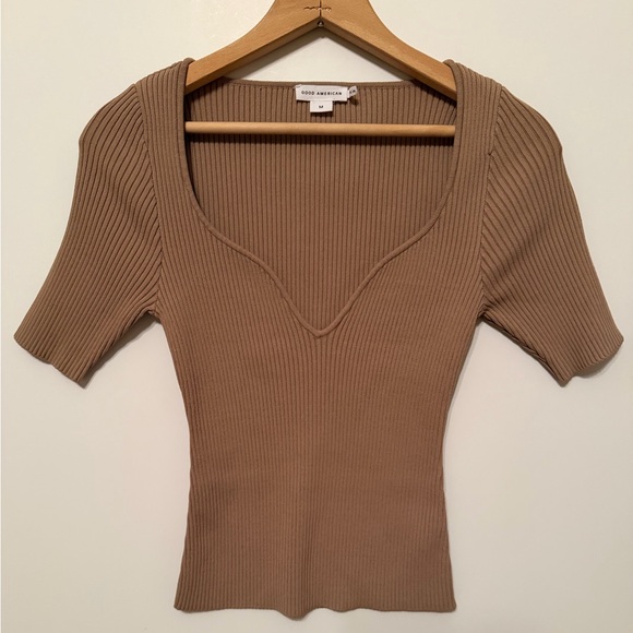 Good American Virgo ribbed top - Picture 3 of 7